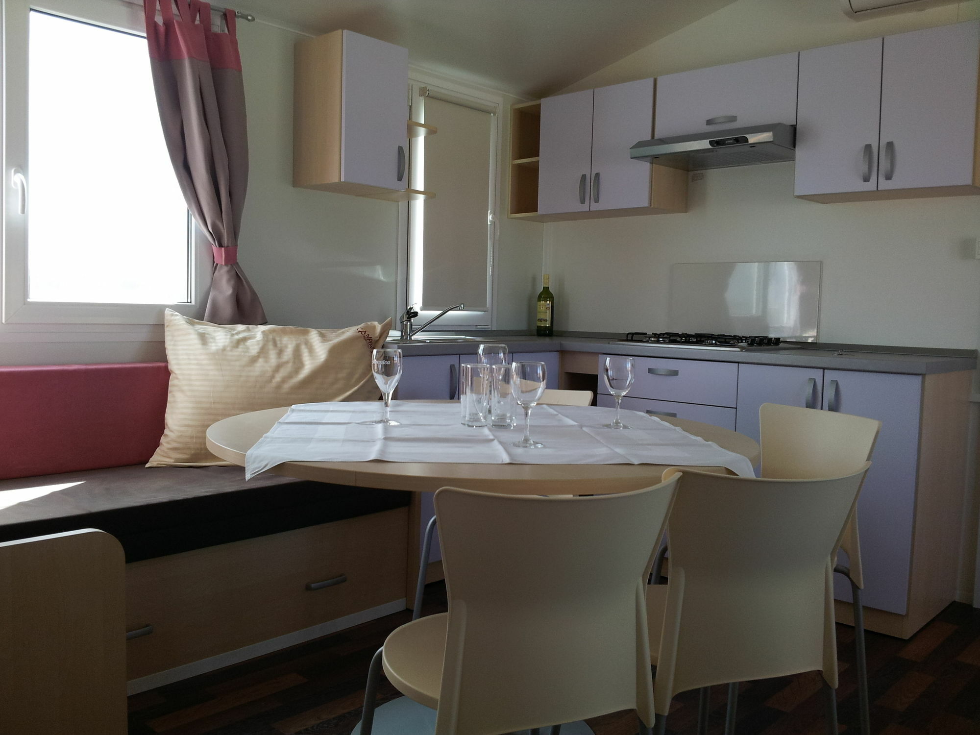 Mobile Homes Peros Затон Екстериор снимка