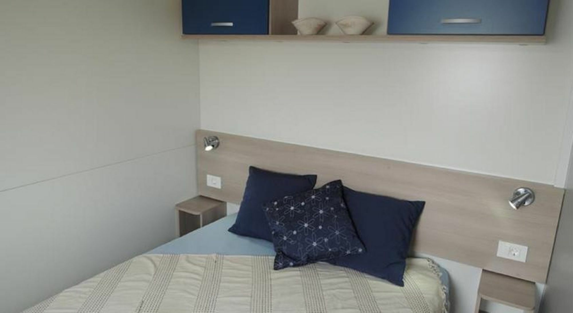 Mobile Homes Peros Затон Екстериор снимка