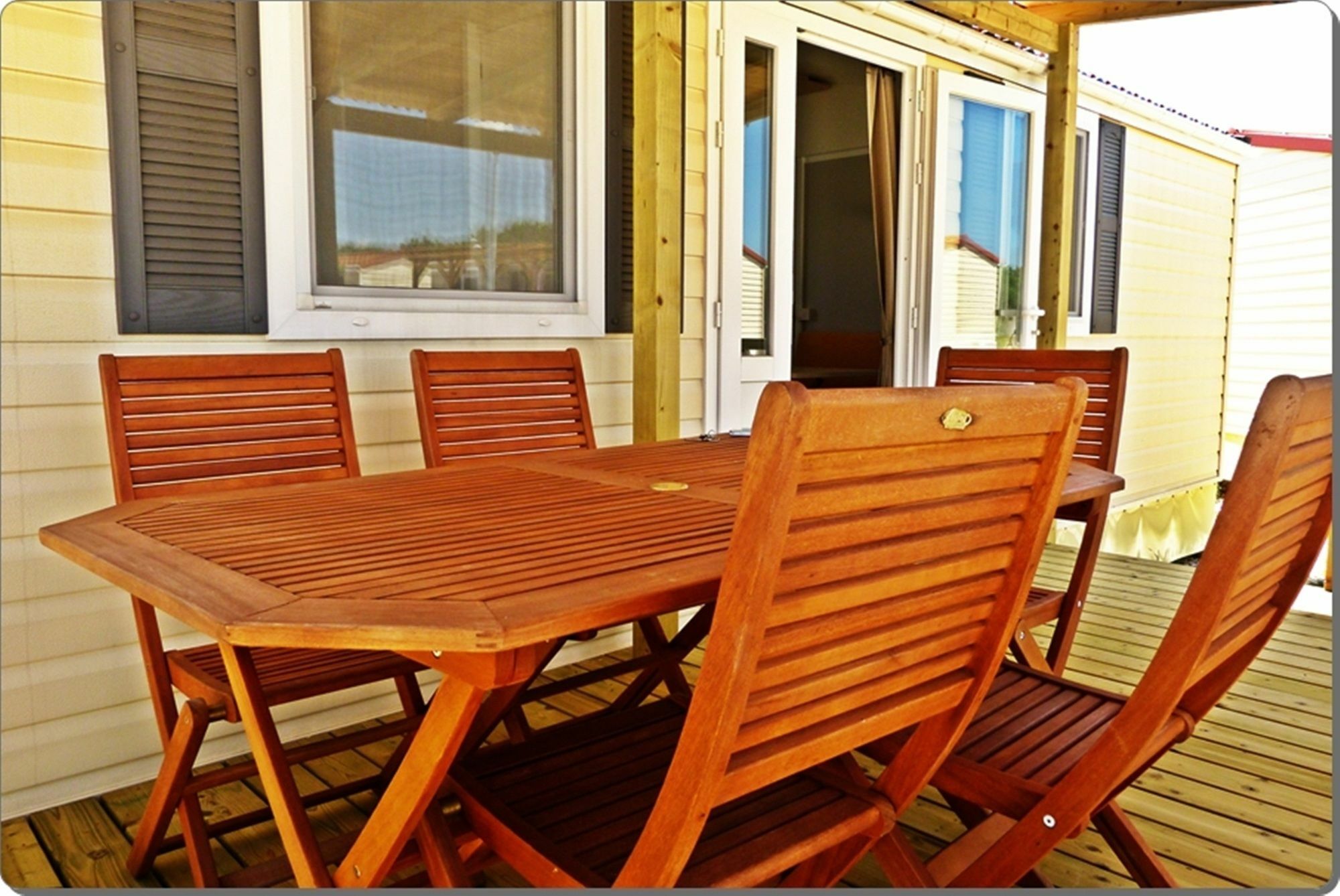 Mobile Homes Peros Затон Екстериор снимка